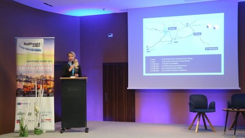 Aleksanra Turunen speaks at RailFreight Summit 2019, source: RailFreight