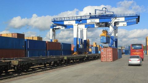 Container train at Novorossiysk seaport, source: Russian Railways (RZD)