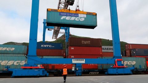 Containers at Vladivostok seaport, source: Russian Railways