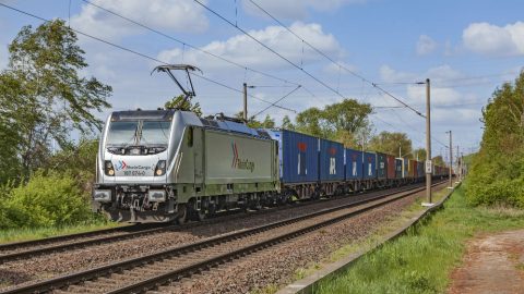 Shuttle train